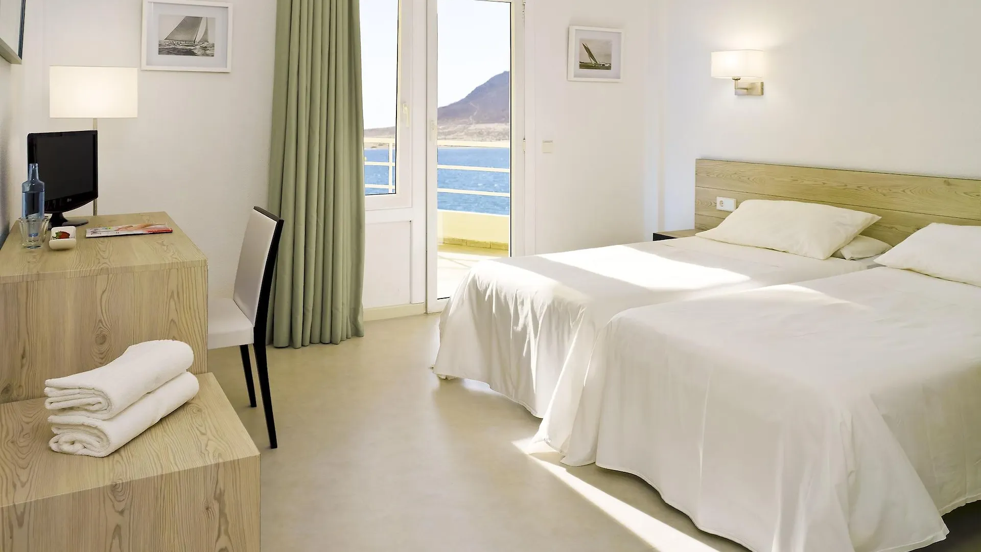Hotel Medano