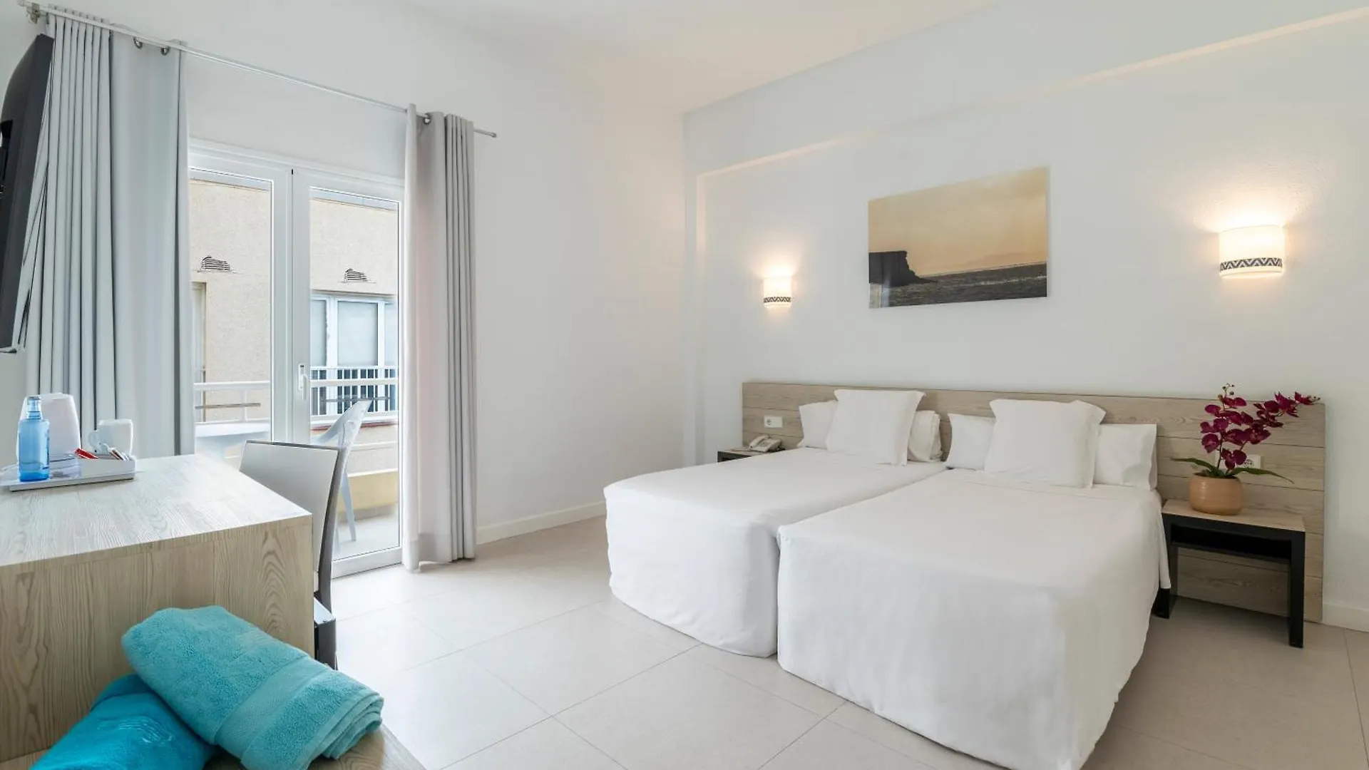 ***  Hotel Medano Spain